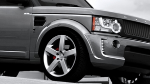 Аэродинамический обвес Kahn Design для Land Rover Discovery 4