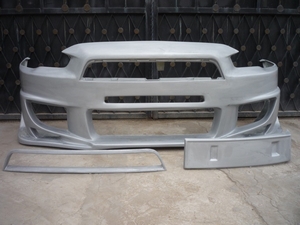 Бампер передний ACCOLADE для Mitsubishi Lancer X (стеклопластик)