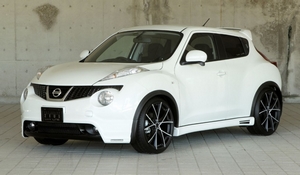 Накладка на передний бампер MzSpeed для Nissan Juke (дорестайлинг, 2010-2014)