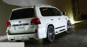 Накладка на задний бампер Branew Toyota Land Cruiser 200 (2012+)