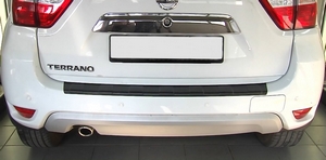 Накладка на задний бампер (чёрное тиснение) Nissan Terrano 2014-