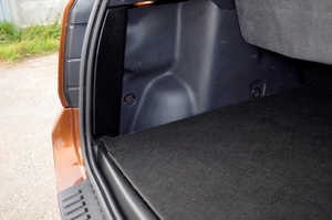 Накладки на боковины в багажнике КАРТ для Nissan Terrano
