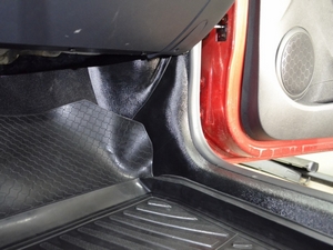 Накладки на ковролин передних дверей KART RL NEW для Renault Logan NEW