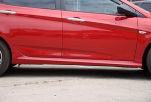 Накладки на пороги Hyundai Solaris / Kia Rio (2010-н.в.)