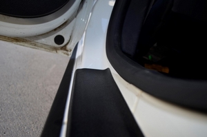 Накладки в проемы задних дверей KART RS NEW для Renault Sandero