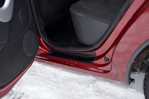 Накладки в проемы задних дверей KART RS (тиснение) Renault Sandero (Renault Sandero Stepway)