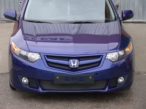 Планка в решетку радиатора (под логотип) Sport Honda Accord VIII (2008-2010 г.в.) var №1