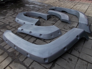 Расширители колесных арок для Nissan Patrol GR II (Y61) (стеклопластик) обычной прочности