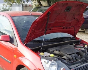 Упор капота Ford Fiesta (2001-2009) (в сборе с кронтштейном) ТехноМастер