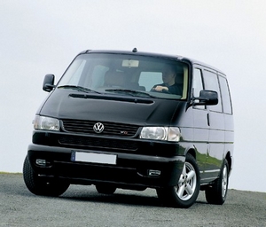 Защита картера и КПП Volkswagen Caravelle 1990-2003 г.в. (2.5)