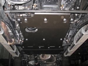 Защита картера КПП и раздатки Toyota Land Cruiser 76 с 2010-н.в. (4.5D) 2 части