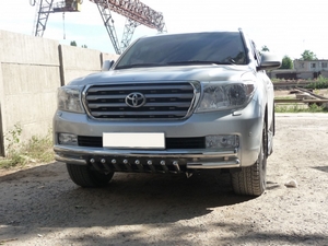 Защита переднего бампера труба двойная с защитой АКУЛА Toyota Land Cruiser 200 (2006 - 2011)