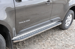Защита порогов с накладкой лист Chevrolet TrailBlazer (2012 - н.в.)